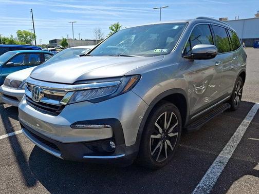 Lunar Silver Metallic 2020 Honda Pilot AWD Elite