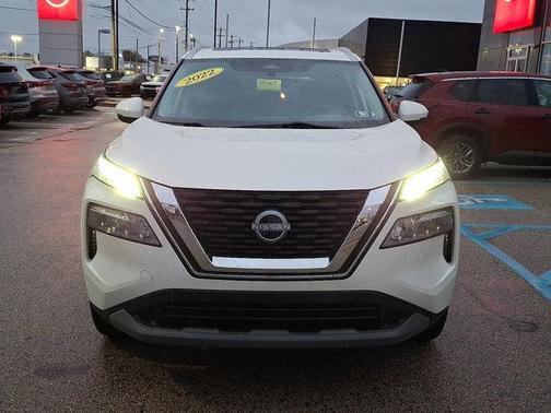 2022 Nissan Rogue SV