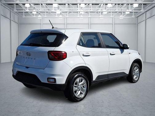 Lunar White 2025 Hyundai VENUE SE