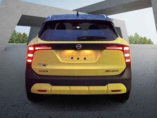 2025 Nissan Kicks SR