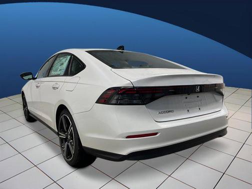 Platinum White Pearl 2026 Honda Accord SE