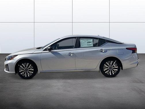Brilliant Silver Metallic 2026 Nissan Altima SV FWD