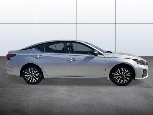 Brilliant Silver Metallic 2026 Nissan Altima SV FWD