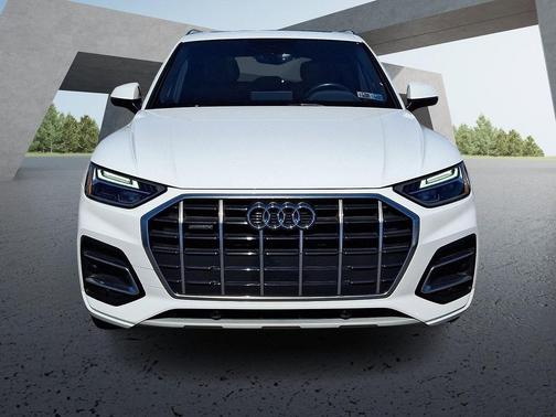 White 2021 Audi Q5 45 Premium