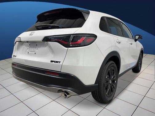 Platinum White Pearl 2027 Honda HR-V Sport