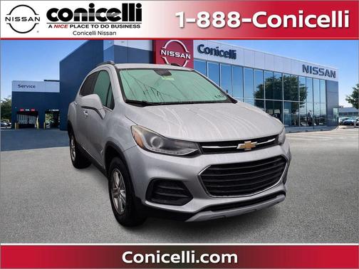 Silver Ice Metallic 2018 Chevrolet Trax LT