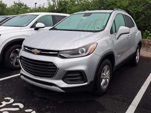 Silver Ice Metallic 2018 Chevrolet Trax LT