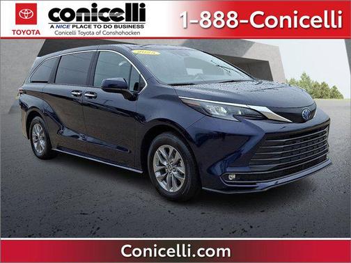 2025 Toyota Sienna XLE