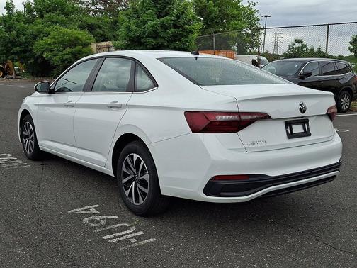 Pure White 2024 Volkswagen Jetta 1.5T S