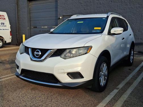 Moonlight White 2014 Nissan Rogue SV