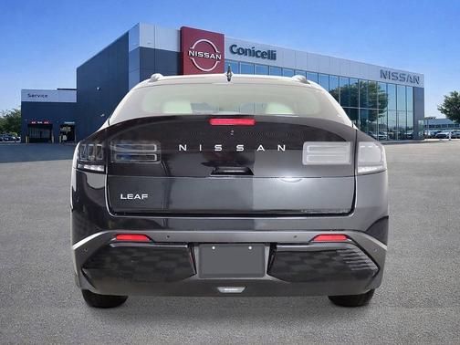 Black Diamond Pearl 2026 Nissan Leaf PLATINUM+