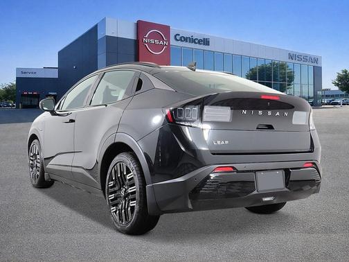 Black Diamond Pearl 2026 Nissan Leaf PLATINUM+