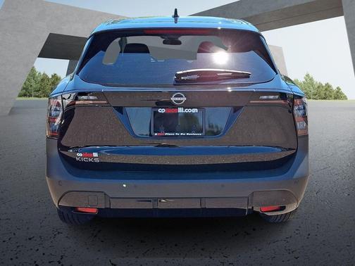 Super Black 2025 Nissan Kicks SV