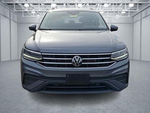 Platinum Gray Metallic 2024 Volkswagen Tiguan 2.0T SE 4MOTION