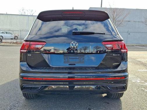 2024 Volkswagen Tiguan 2.0T SE R-Line Black 4MOTION