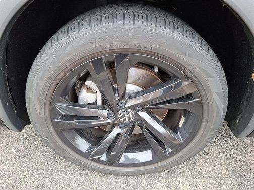2024 Volkswagen Tiguan 2.0T SE R-Line Black 4MOTION