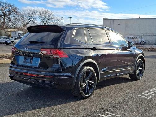 2024 Volkswagen Tiguan 2.0T SE R-Line Black 4MOTION