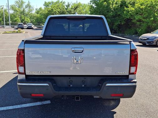 Lunar Silver Metallic 2020 Honda Ridgeline RTL-E