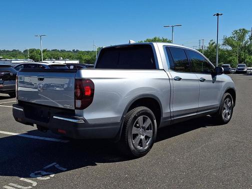 Lunar Silver Metallic 2020 Honda Ridgeline RTL-E