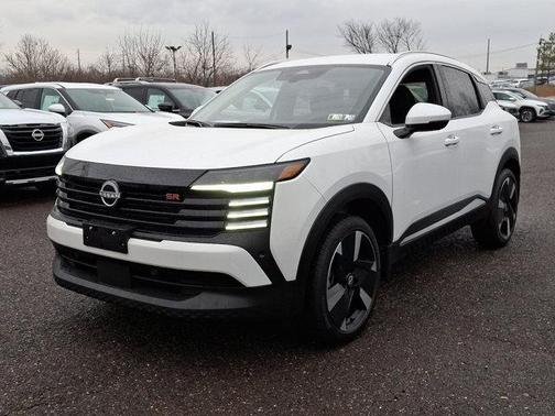 2025 Nissan Kicks SR