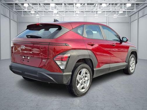 2025 Hyundai KONA SE