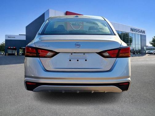 Brilliant Silver Metallic 2019 Nissan Altima 2.5 S