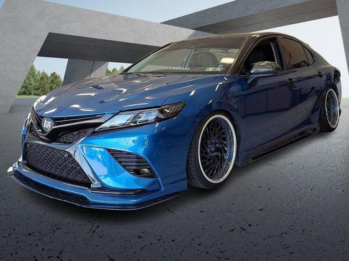 Blue 2018 Toyota Camry XSE