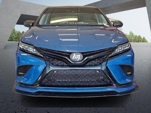 Blue 2018 Toyota Camry XSE