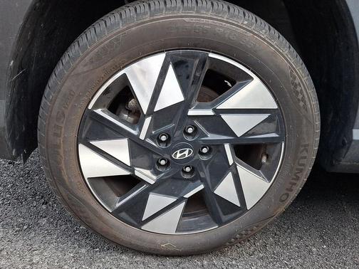 Cyber Gray Metallic 2024 Hyundai KONA SEL