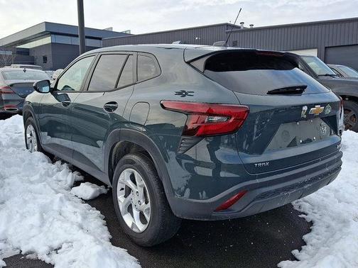 2025 Chevrolet Trax LS