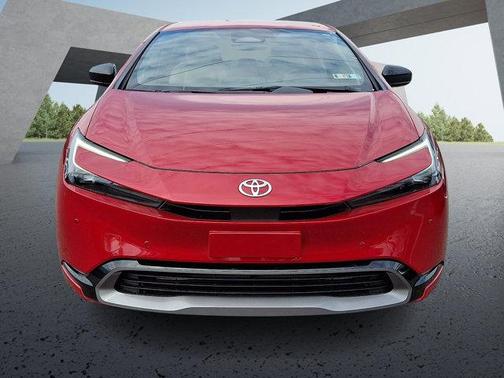 2025 Toyota Prius XLE