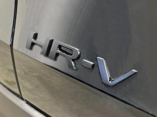 Crystal Black Pearl 2027 Honda HR-V Sport