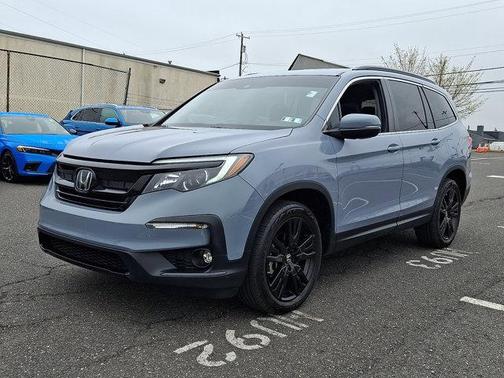 Gray 2022 Honda Pilot AWD Special Edition