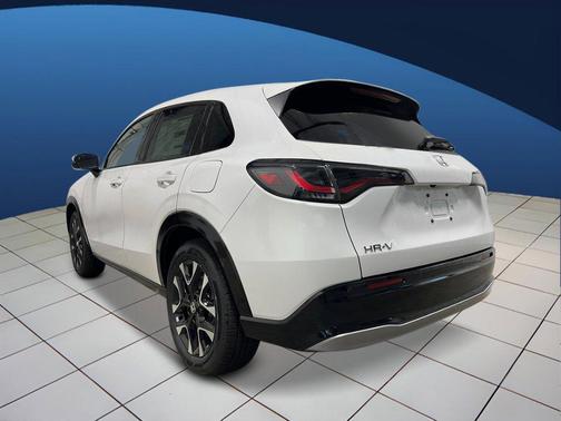 Platinum White Pearl 2026 Honda HR-V EX-L