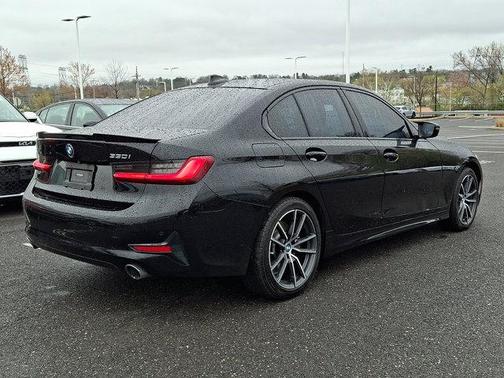 2021 BMW 330 xDrive