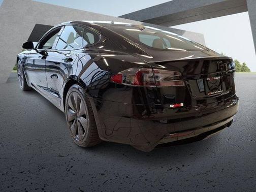 2021 Tesla Model S Plaid