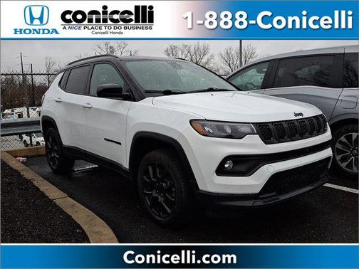 Bright White Clearcoat 2023 Jeep Compass Latitude