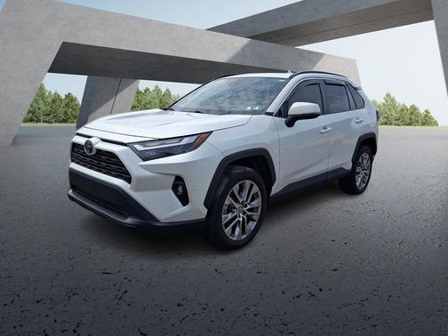 Blizzard Pearl 2022 Toyota RAV4 XLE Premium