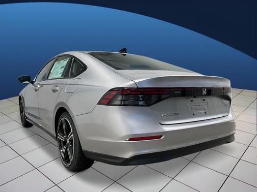 Solar Silver Metallic 2026 Honda Accord SE