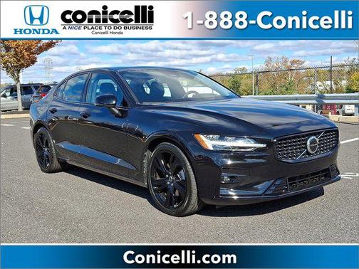2024 Volvo S60 B5 Core Dark Theme