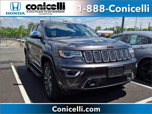 Granite Crystal Metallic Clearcoat 2017 Jeep Grand Cherokee Overland