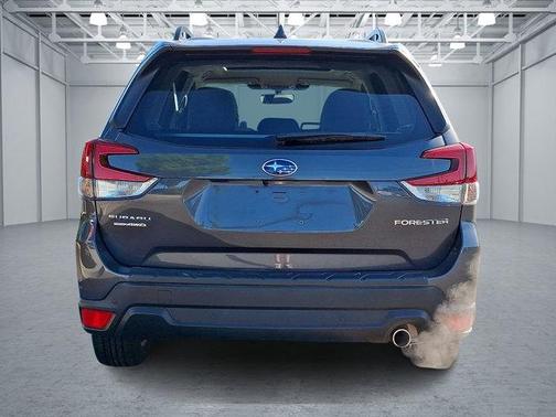 Magnetite Gray Metallic 2023 Subaru Forester Limited