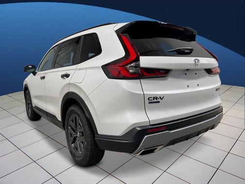 Platinum White Pearl 2026 Honda CR-V Hybrid TrailSport AWD
