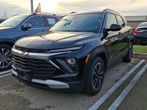 Mosaic Black Metallic 2024 Chevrolet Trailblazer LT