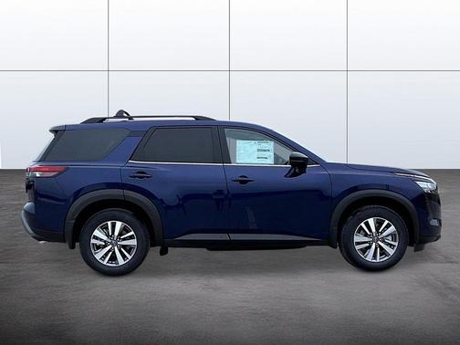 Deep Ocean Blue Pearl 2026 Nissan Pathfinder SL