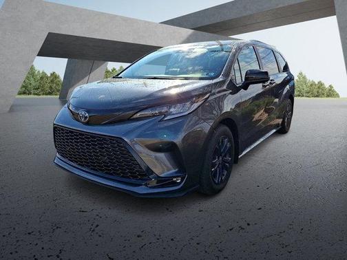 2025 Toyota Sienna XSE 7 Passenger