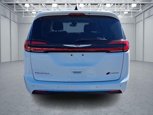 Bright White Clearcoat 2024 Chrysler Pacifica Hybrid Select