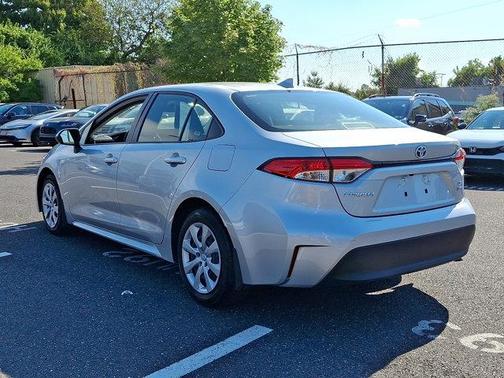 2025 Toyota Corolla Hybrid LE