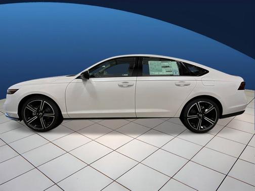 Platinum White Pearl 2026 Honda Accord SE