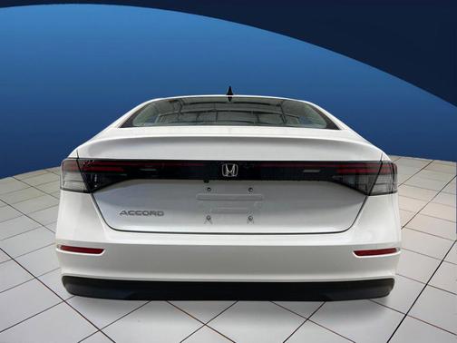 Platinum White Pearl 2026 Honda Accord SE